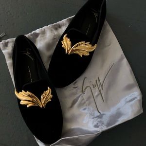 🖤Giuseppe flats🖤